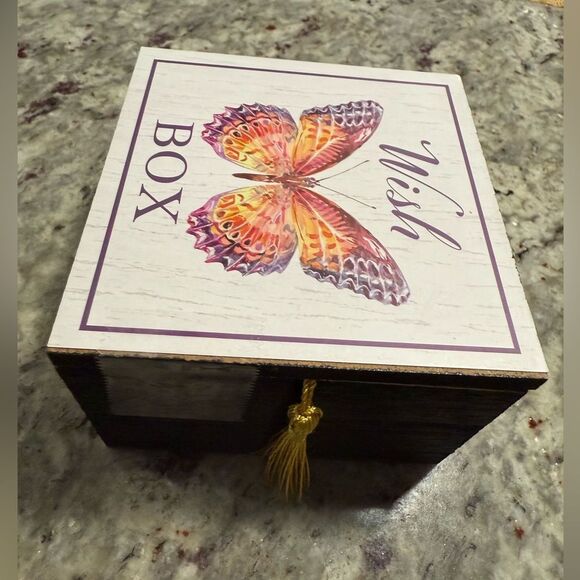 NEW Mystery Jewelry Wish Box 15 Different Brand New in Pack Items of all kinds - Picture 4 of 5